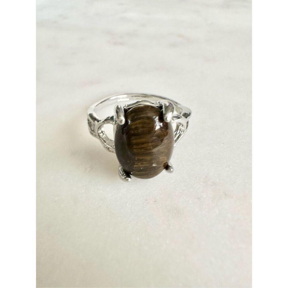 Brown oval ring size 8